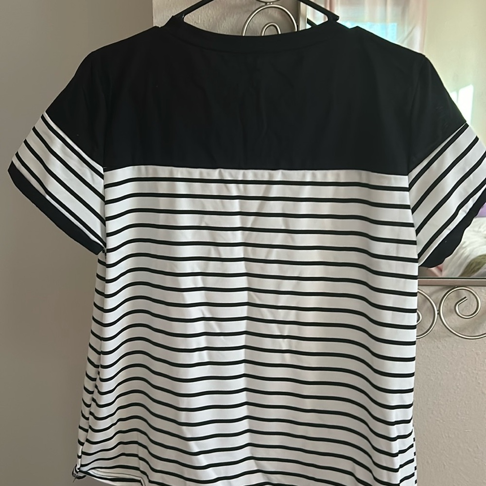 Black and white lined tshirts for women